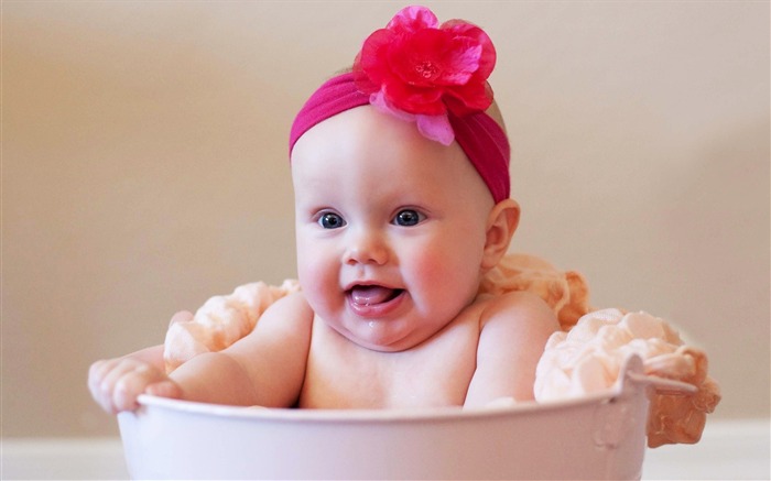 Cute Baby Bathing-High Quality HD Wallpaper Views:7369 Date:2015/2/25 1:53:57