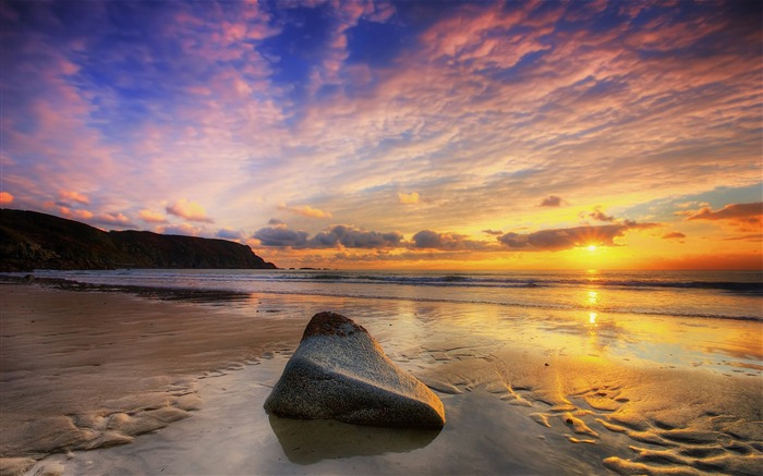 Beach Sunset-HD Scenery Wallpaper Views:14259 Date:2015/3/21 21:53:32