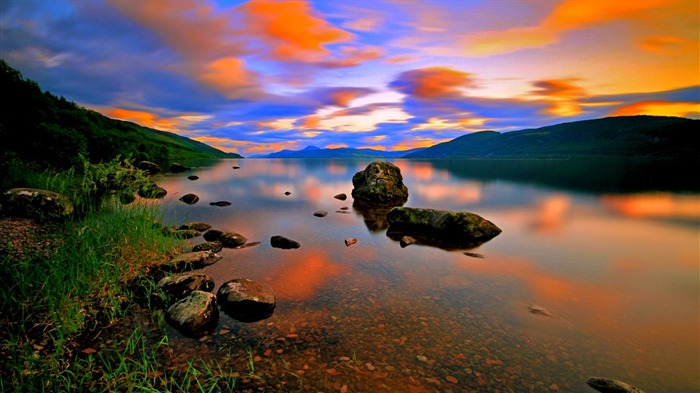 Beautiful Sunset Reflection-HD Scenery Wallpaper Views:10246 Date:2015/3/21 21:57:12