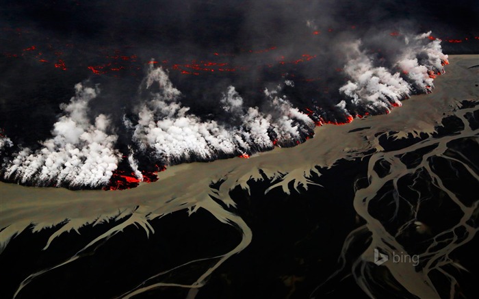 Erupting volcano lava-2015 Bing theme wallpaper Views:10050 Date:2015/3/3 6:55:50