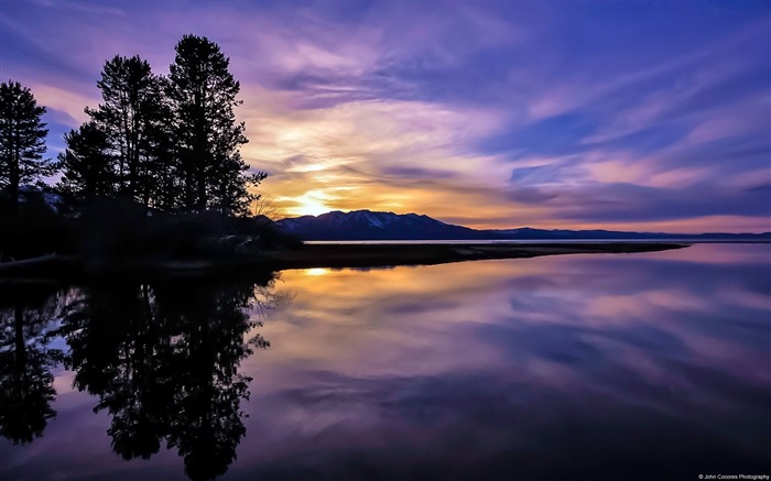 Lake Tahoe Reflection-Windows 10 HD Wallpaper Views:13204 Date:2015/3/5 8:34:26