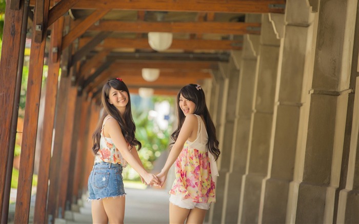 Chinese twins beauty girls photo HD wallpaper 10 Views:8149 Date:2015/4/4 1:50:32