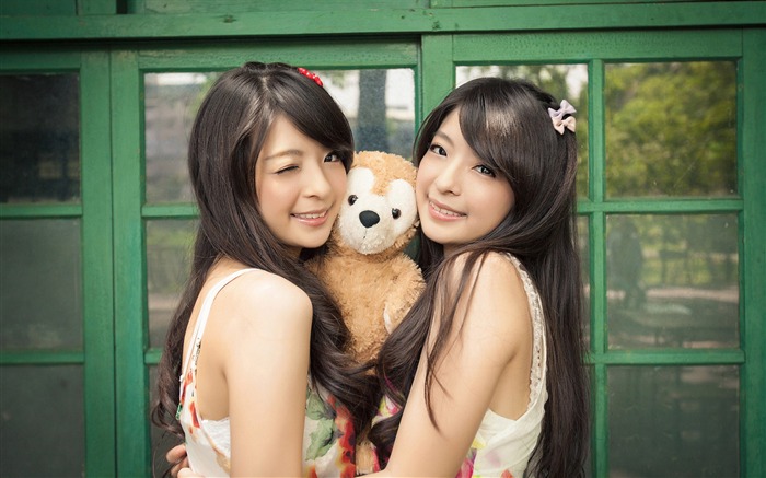 Chinese twins beauty girls photo HD wallpaper 11 Views:9035 Date:2015/4/4 1:51:01