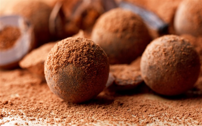 chocolate truffles-High Quality HD Wallpaper Views:12485 Date:2015/4/4 22:26:11