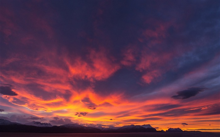 Fondo de pantalla con pantalla de oro del cielo al atardecer HD Vistas:21954