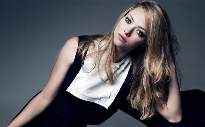 belle Seyfried amanda-Photo HD Fond d'écran Vues:10575