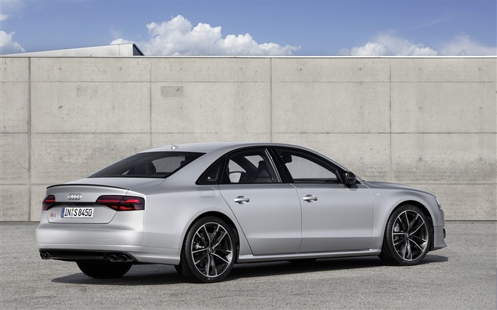 2016 Audi S8 Plus Silver HD Wallpaper 05 Views:7746 Date:2015/8/13 10:24:29