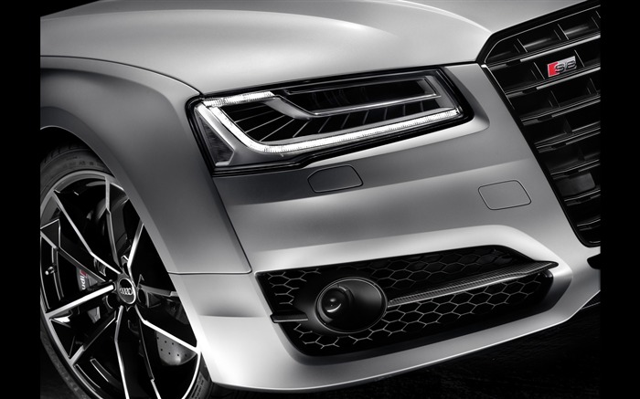 2016 Audi S8 Plus Silver HD Wallpaper 22 Views:6629 Date:2015/8/13 10:33:19