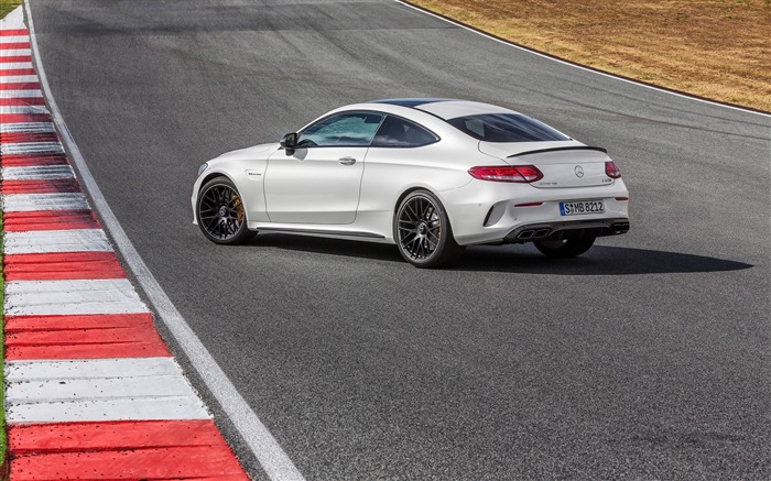 2016メルセデスAMG C63 Sクーペ壁紙 ブラウズ:7356