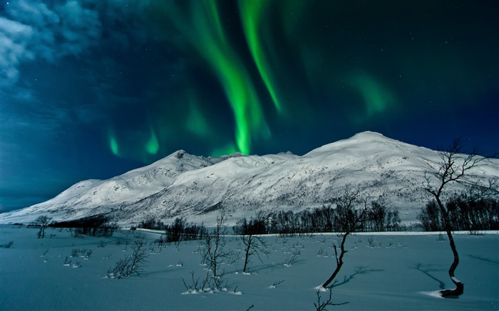 aurora borealis tromso norway-scenery HD Wallpaper Views:9606 Date:2015/9/22 7:38:33