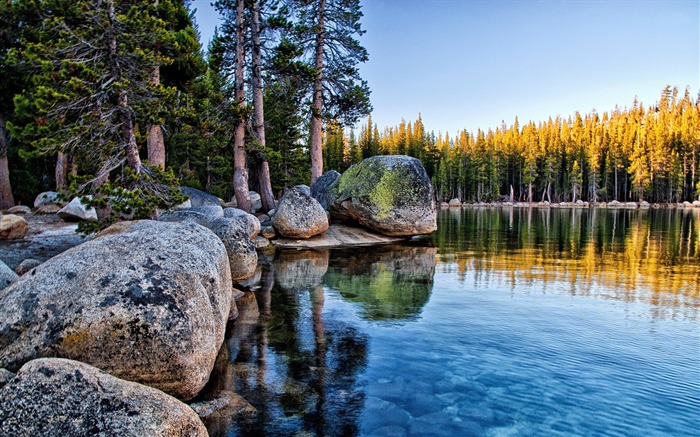 lake yosemite national park-Photography Wallpaper Views:8290 Date:2015/9/25 10:17:35