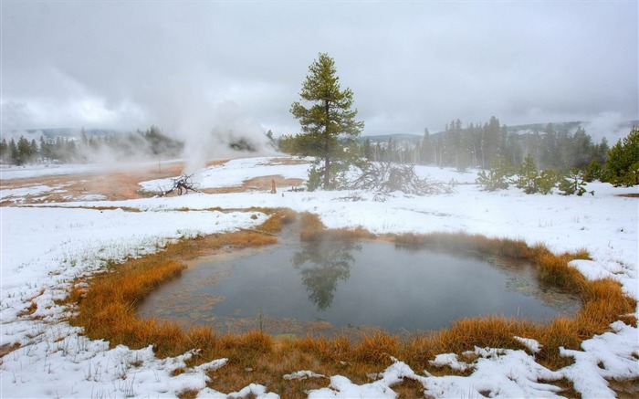 yellowstone hot lakes-scenery HD Wallpaper Views:6466 Date:2015/9/22 8:06:01