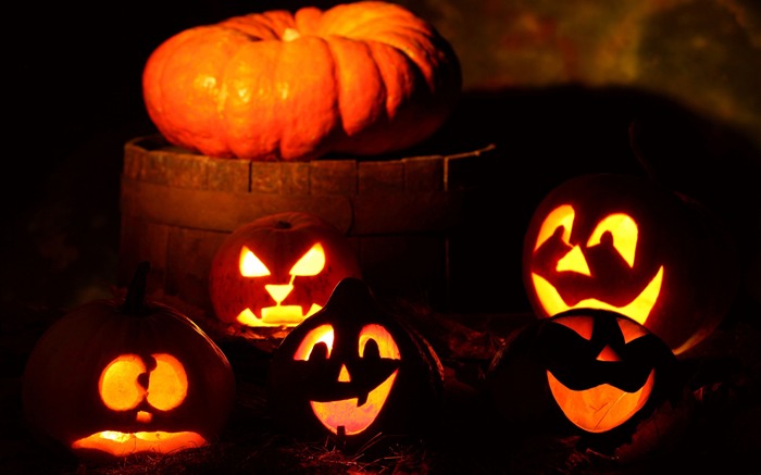 2015 Happy Halloween Holiday Wallpaper Views:20915