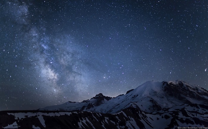 Mount Rainier sur le Galaxy-Fond d'écran de Windows 10 Vues:39772