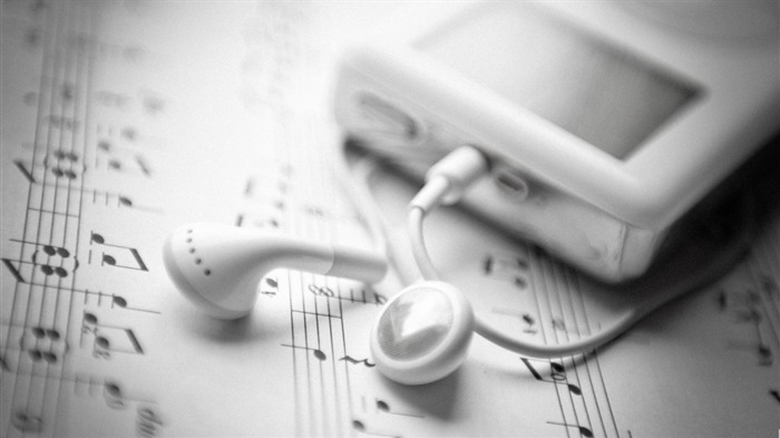 White earphones-Music HD Wallpaper Views:13938 Date:2015/10/29 8:38:06