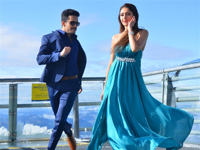 Akhil telugu-Latest Movie Wallpaper Views:7051 Date:2015/11/1 1:52:26