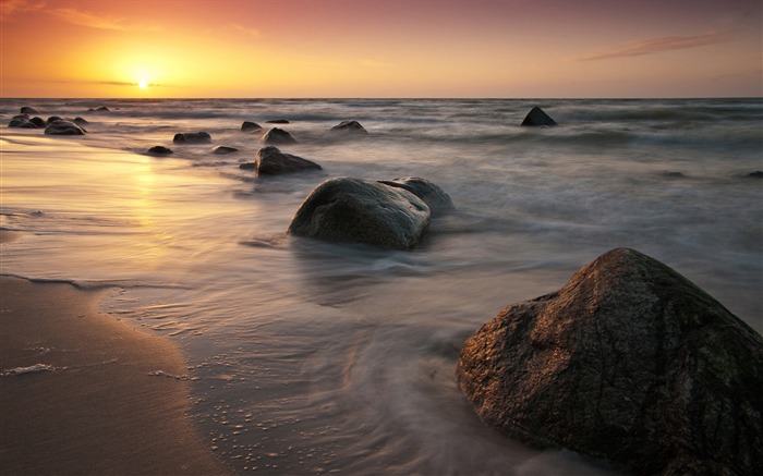 Golden sunset rocks beach-Nature HD Wallpaper Visualizações:7609