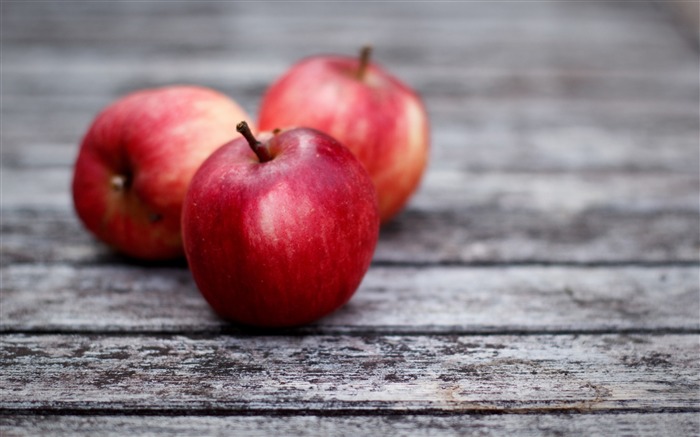 Red apples close up-HD desktop Wallpaper Views:8849 Date:2015/11/21 7:26:47