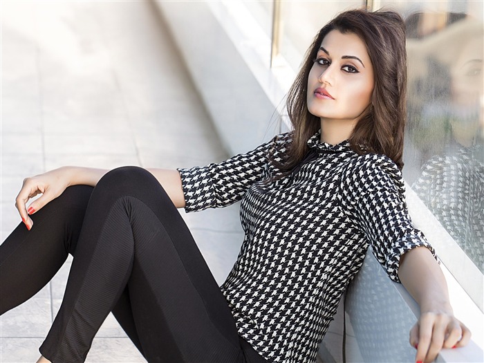 Taapsee Pannu Beauty-Photo pantalla ancha fondo de pantalla Vistas:6969