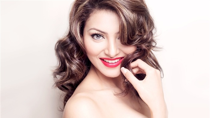 Urvashi Rautela Beauty-Photo widescreen wallpaper Views:6644 Date:2015/11/19 6:06:44