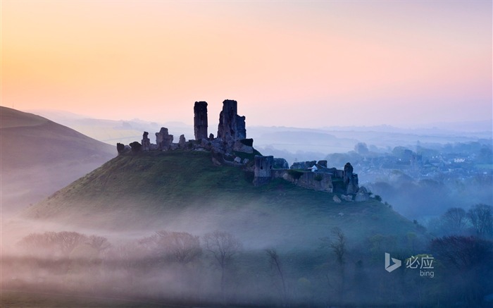 England Corfe Castle sunrise-Bing Desktop Wallpaper Views:10200 Date:2015/12/20 2:13:06