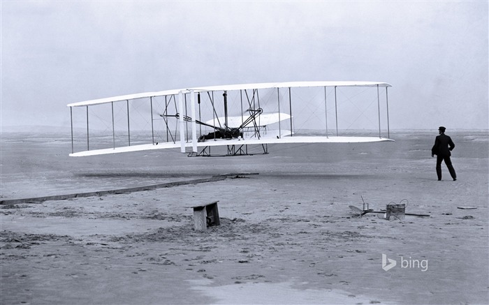 First airplane flight in 1903-Bing Desktop Wallpaper Views:7407 Date:2015/12/20 2:32:07