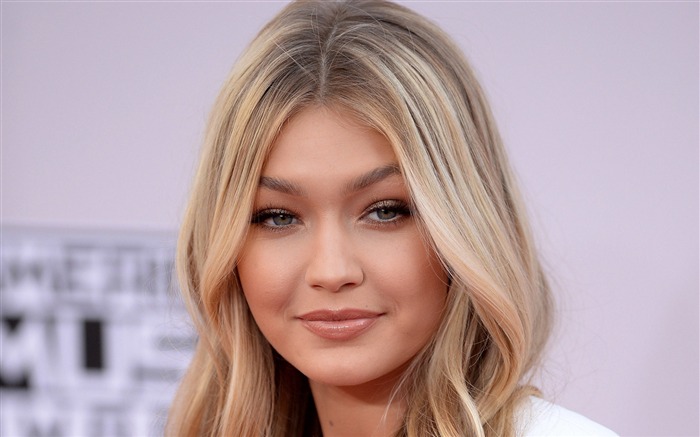 Gigi hadid blonde smile-2015 Photo HD Wallpaper Views:9847 Date:2015/12/7 6:02:28