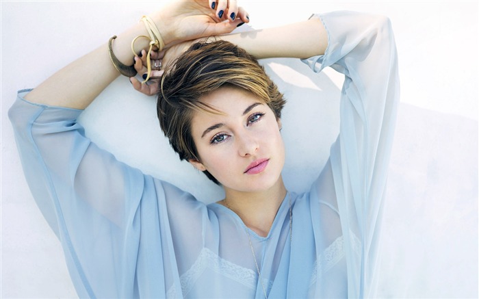 Shailene Woodley 2015-美女寫真高清壁紙 查看次數:8560