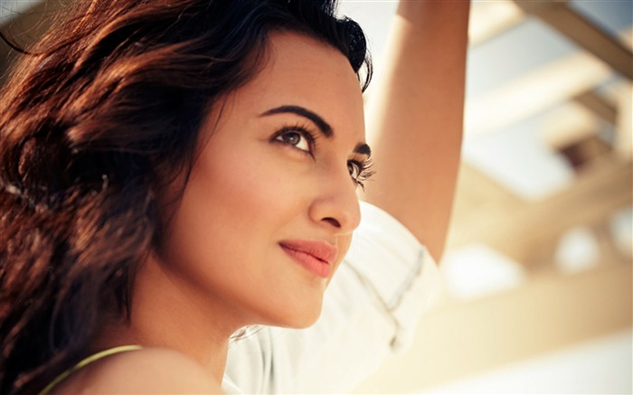 Sonakshi Sinha-Beauty girl photo HD Wallpapers Views:7630 Date:2015/12/16 6:43:56