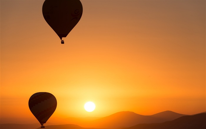 Sunrise Hot Air Balloon-High Quality HD Wallpaper Views:8460 Date:2016/1/6 4:41:17