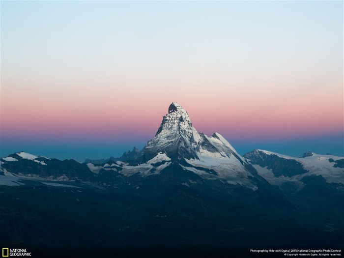 Awakening Matterhorn Switzerland-2015 National Geographic Wallpaper Views:13463 Date:2016/2/18 6:12:42