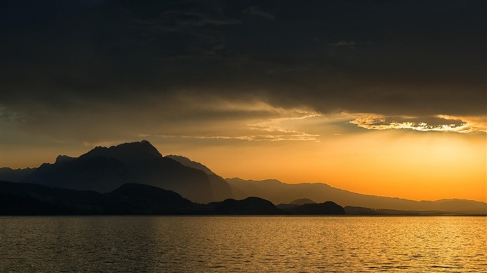 Sunrise Mountain Lake - cenário perfeito Wallpaper HD Visualizações:7077