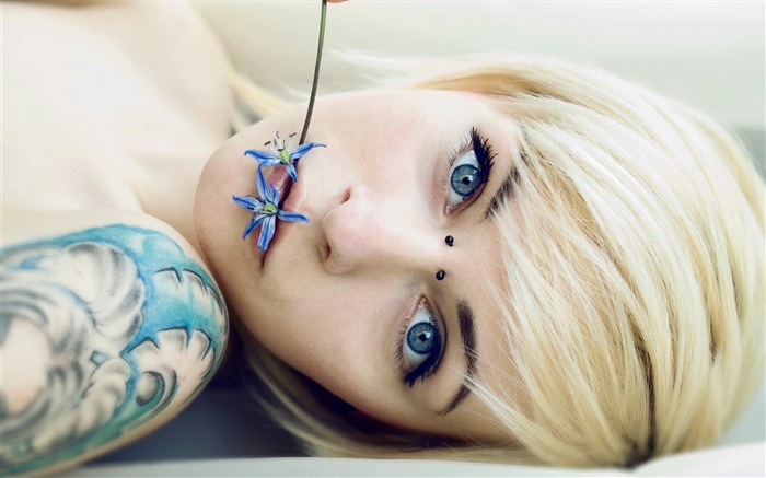 piercings Blonde tatouages-Photo de beauté HD Fonds d'écran Vues:9597