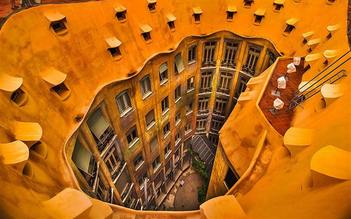 Casa Mila en Barcelona España-2016 Bing Desktop Wallpaper Vistas:9317