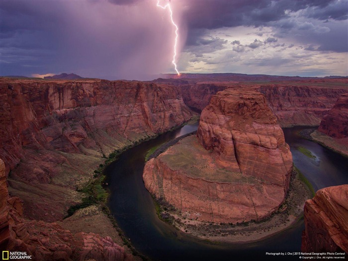 Lightning at horseshoe-National Geographic Photo Wallpaper Views:7448 Date:2016/3/19 1:48:02