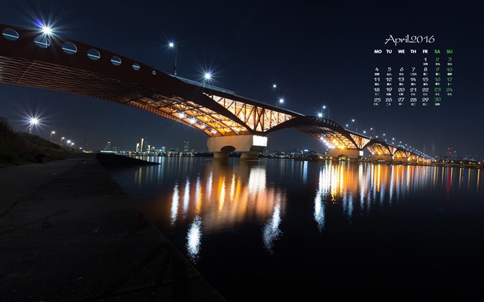 Night view of the bridge in-April 2016 Calendar Wallpaper Views:6245 Date:2016/3/30 8:49:22