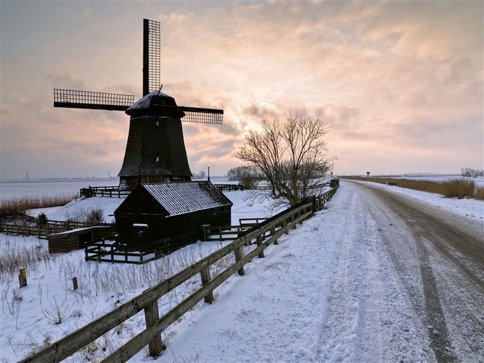 Old windmill snowy field-Nature photography HD wallpaper Visualizações:7795