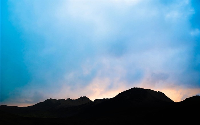 Nube azul montañas oscuras-naturaleza paisaje fondo de pantalla HD Vistas:10067