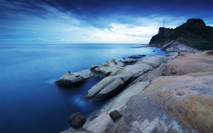 Papéis de Parede da manhã Blue Ocean Coast-HDR Photo HD Visualizações:7878