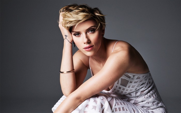 Scarlett Johansson cosmopolite-Beauté Photo HD Fonds d'écran Vues:7383