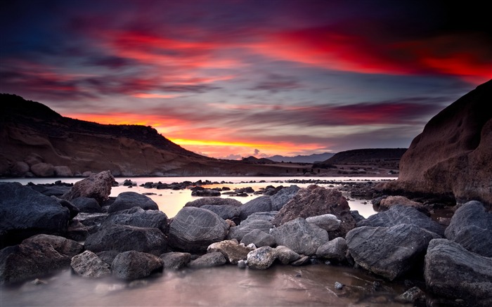 Praia de rochas e água-Paisagem tema HD Wallpaper Visualizações:9667