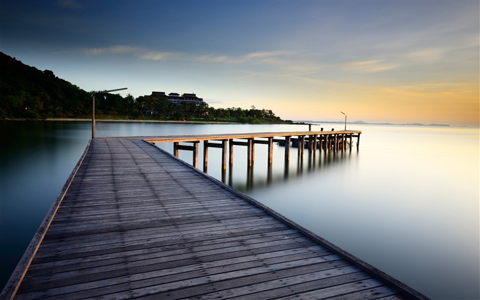 Morning Ocean pier-Nature Scenery HD Wallpaper Views:8815 Date:2016/5/28 10:13:16