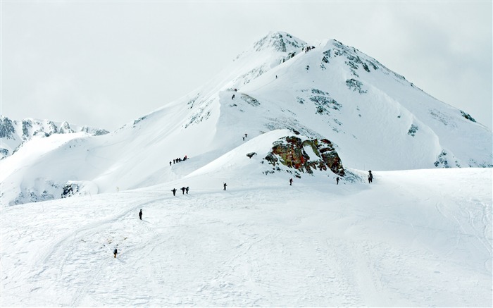 雪山滑雪极限运动高清桌面壁纸 浏览:7165