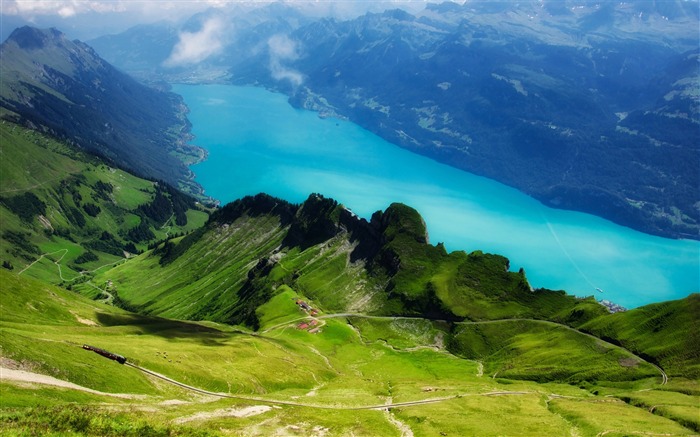 Amazing blue lake brienz-scenery HD wallpaper Views:9266 Date:2016/6/29 8:38:01