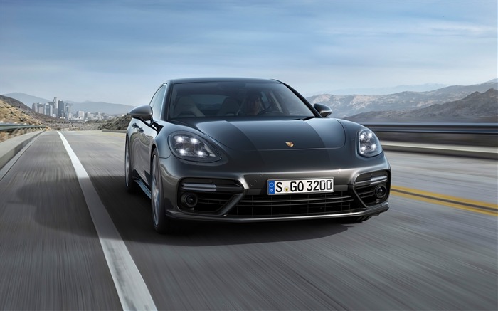 2017 Porsche Panamera Luxury Car HD Wallpaper 06 Visualizações:6536