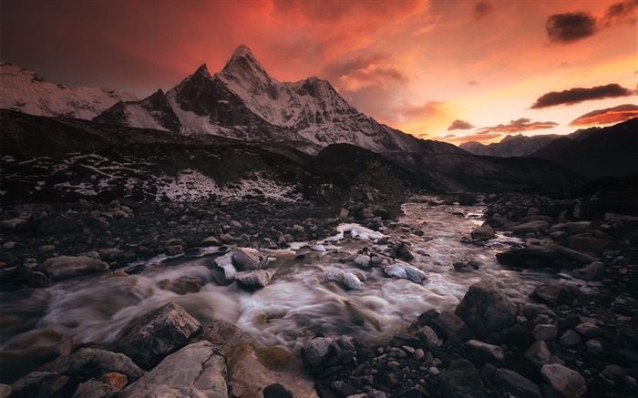 Montagne rochers ciel rivière Coucher soleil-Nature paysages Fond d'écran Vues:8811