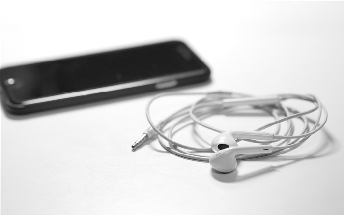 Apple iphone earphones smartphone-2016 Brand HD Wallpaper Views:6708 Date:2016/9/29 9:44:33