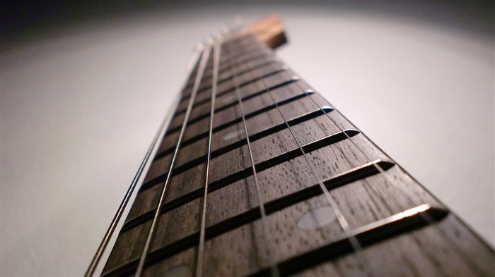 Guitar depth of field-2016 Music HD Wallpaper Views:8795 Date:2016/9/20 9:56:17