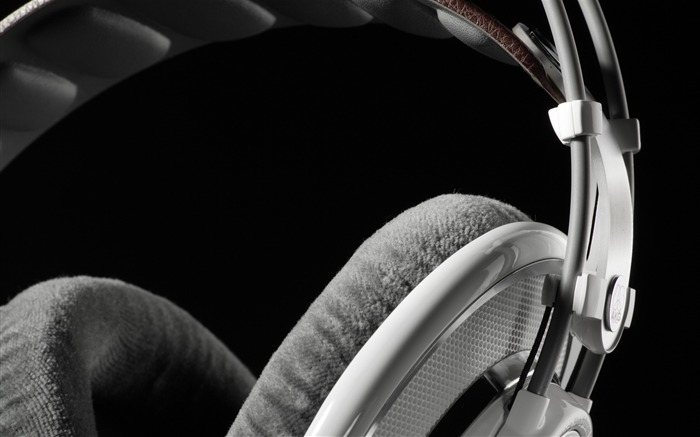 Headphones AKG macro-2016 Music HD Wallpaper Views:7892 Date:2016/9/20 9:48:26