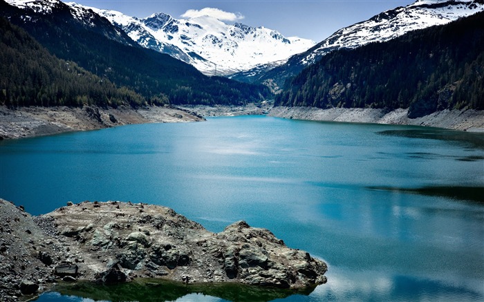 Montanhas ondulações da superfície do lago de neve - cenário HD Wallpaper Visualizações:8164